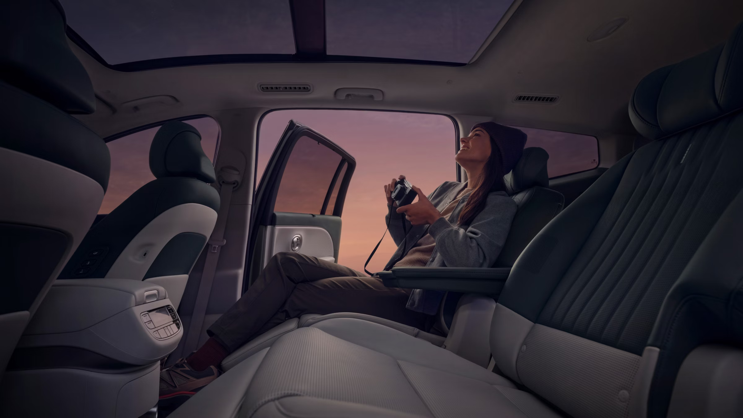 Hyundai_IONIQ-9_Interior_Relaxation-Seat_EU_22-2_16x9