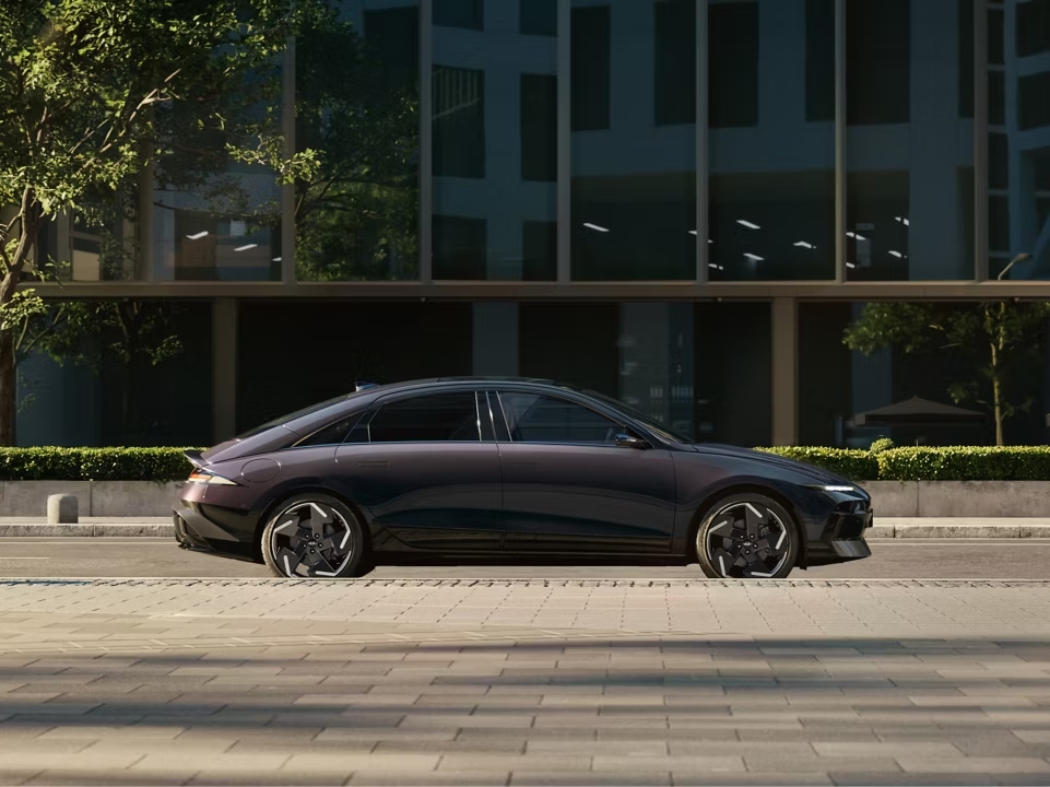 Hyundai_IONIQ6_Exterior-Side_v006_4x3