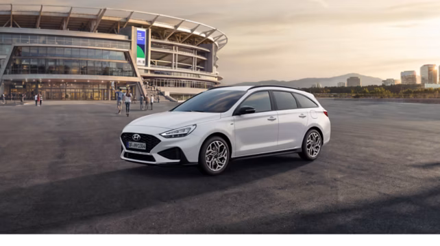 FIFAxHyundai_Keyvisual_I30Combi_16_9_noTree_16x9