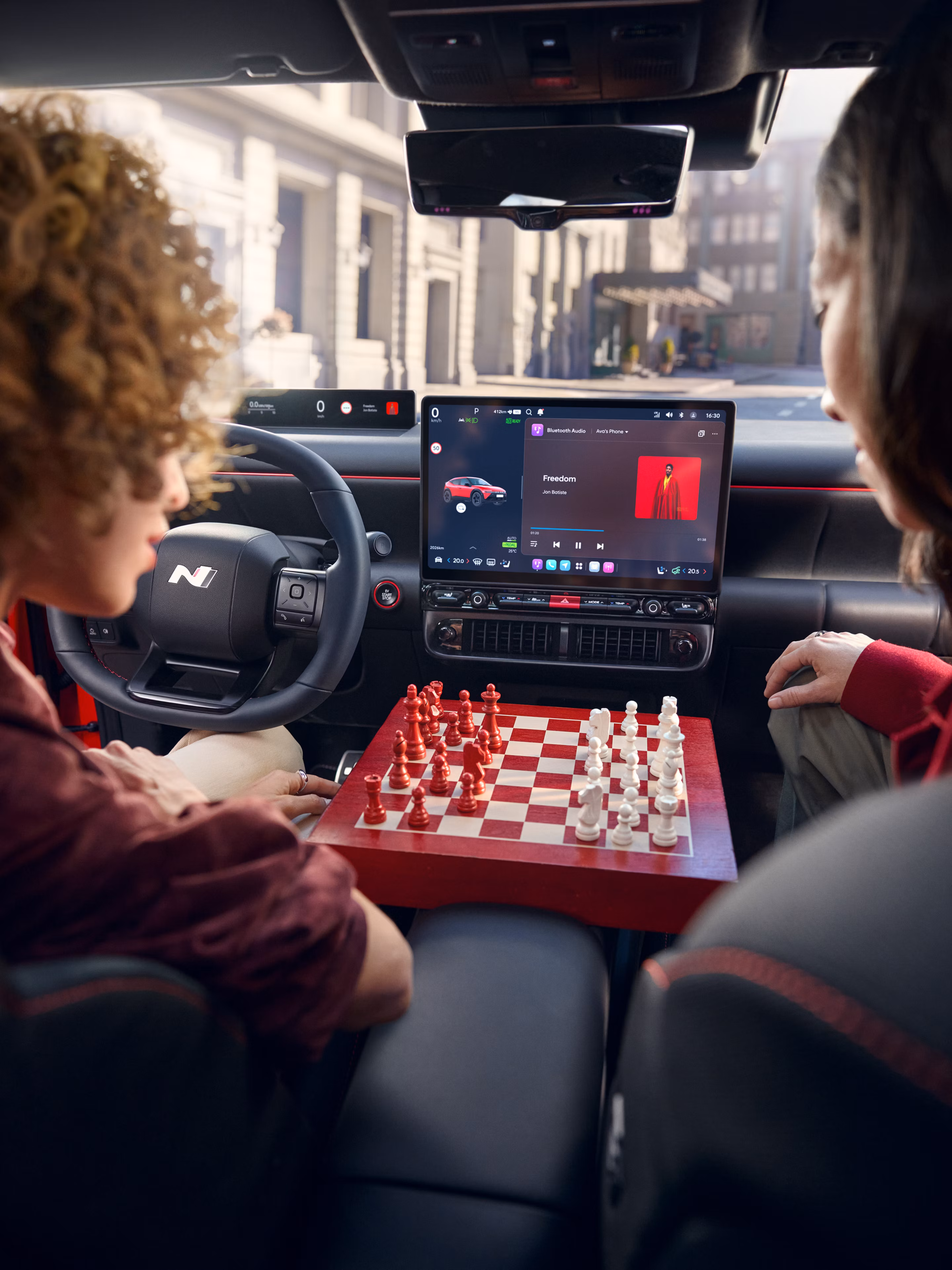 Hyundai_IONIQ-3_Interior_Centre-Console_16_Interior-Chess_3x4