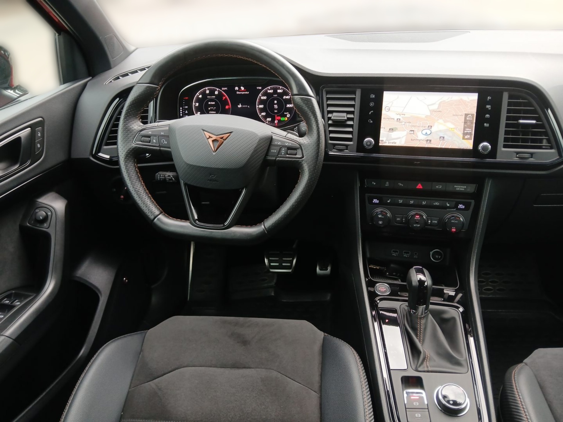 CUPRA Ateca 2.0 TSI DSG 4Drive AHK ACC LED PANO 360°