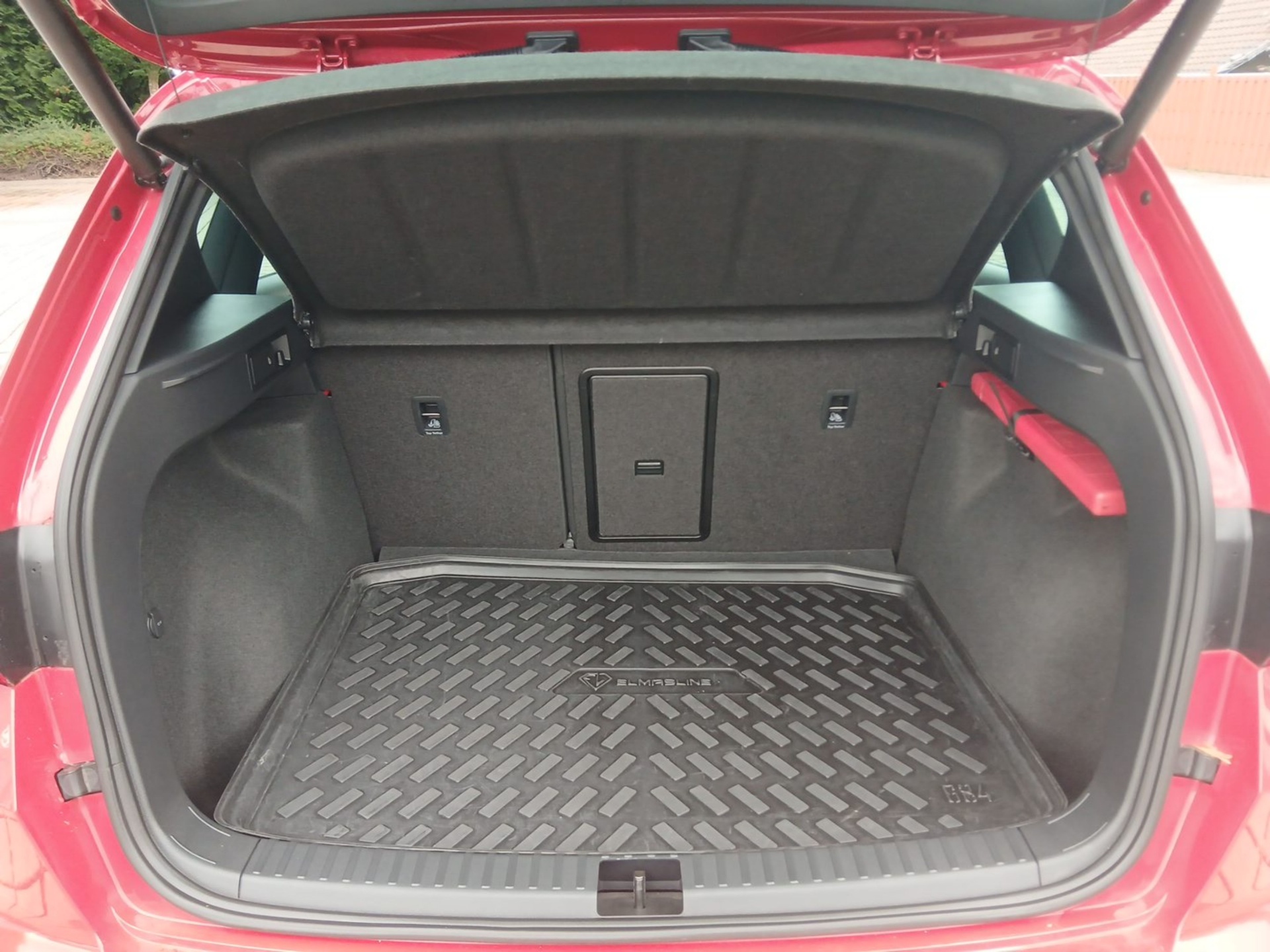 CUPRA Ateca 2.0 TSI DSG 4Drive AHK ACC LED PANO 360°